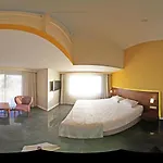 Neopol Hotel 3*