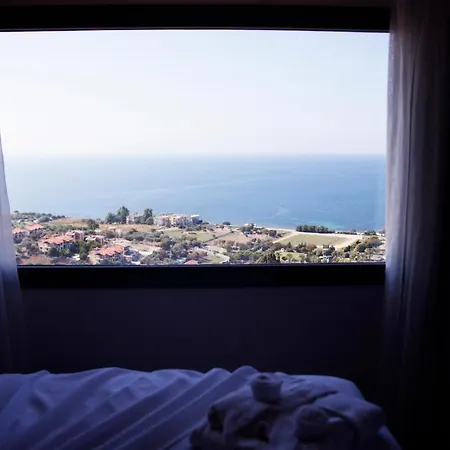 Neopol Otel Kuşadası