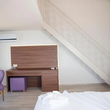 Neopol Otel 3*