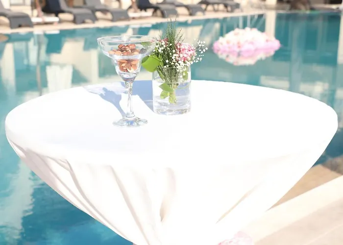 Neopol Otel Kuşadası