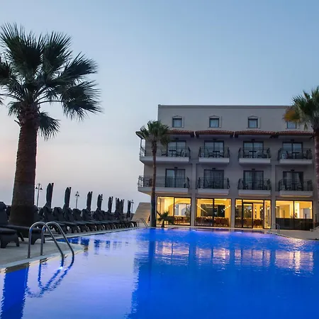 ホテル Neopol クシャダス