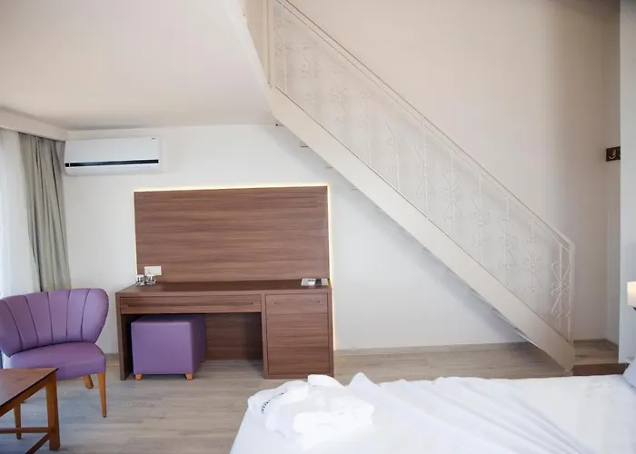 Neopol Hotel 3*