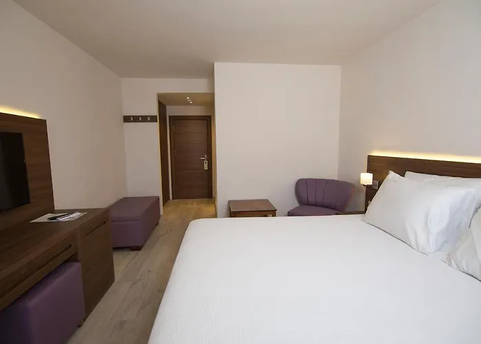 Neopol Hotel 3*