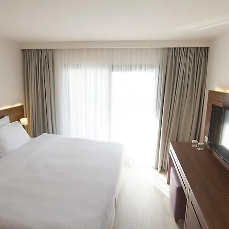 Hotel Neopol 3*